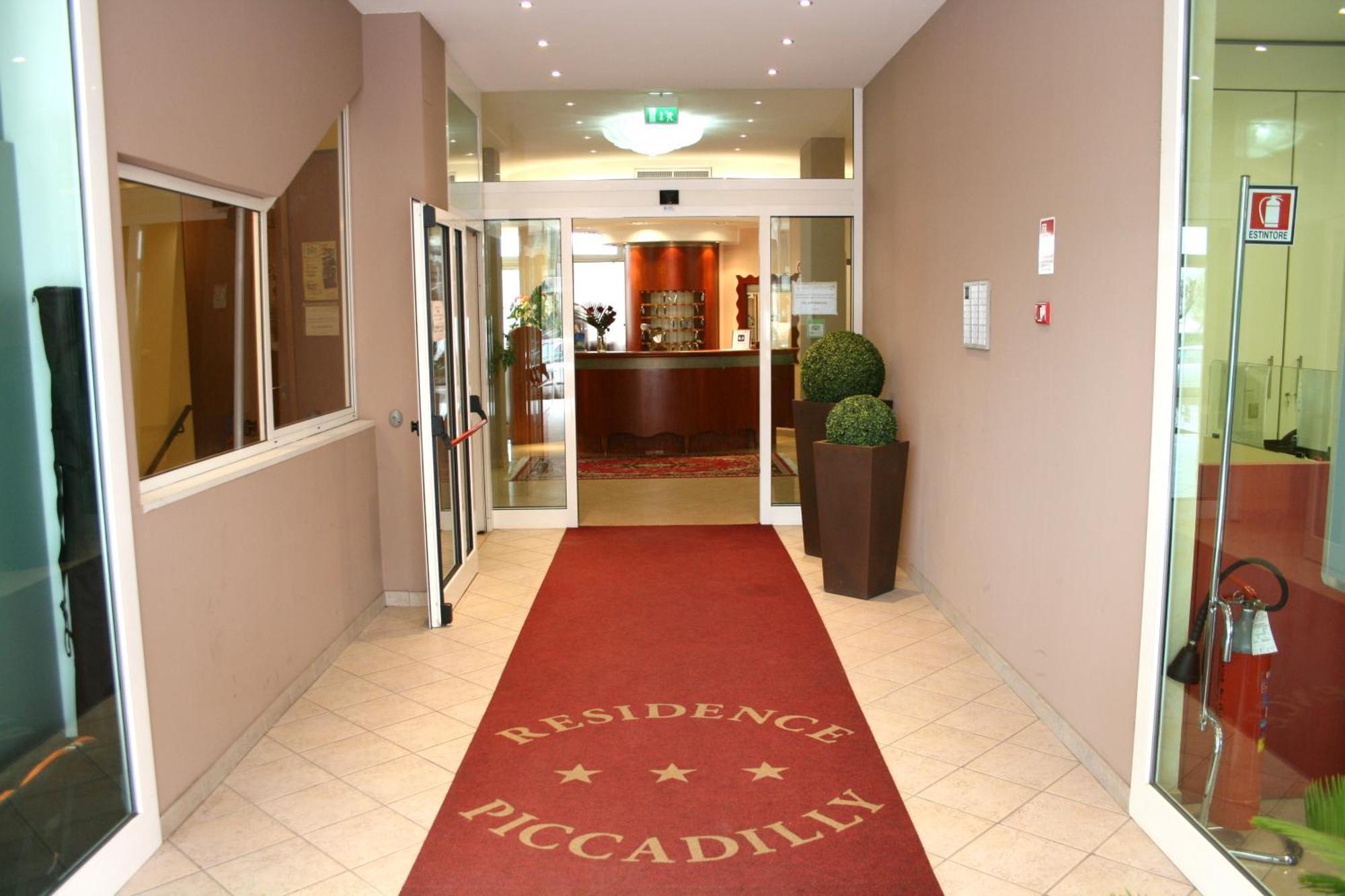 Residence Hotel Piccadilly Rimini Zewnętrze zdjęcie